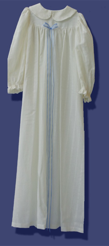 Deisis-collection, Paradise gowns headdress ”sorokka”, hand embroidered pattern in red and blue.